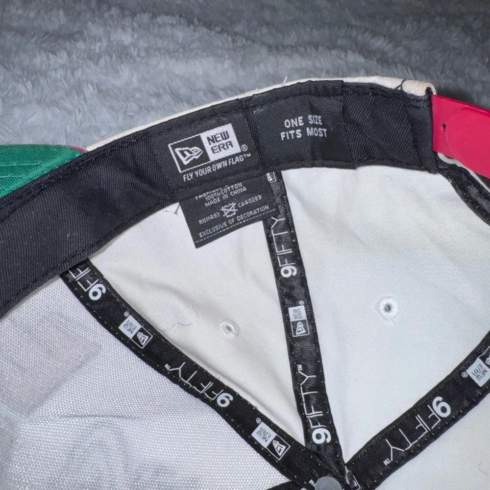 New Era Snapback Hat Mens OSFM White Red Miami Heat Hardwood Classics 9FIFTY